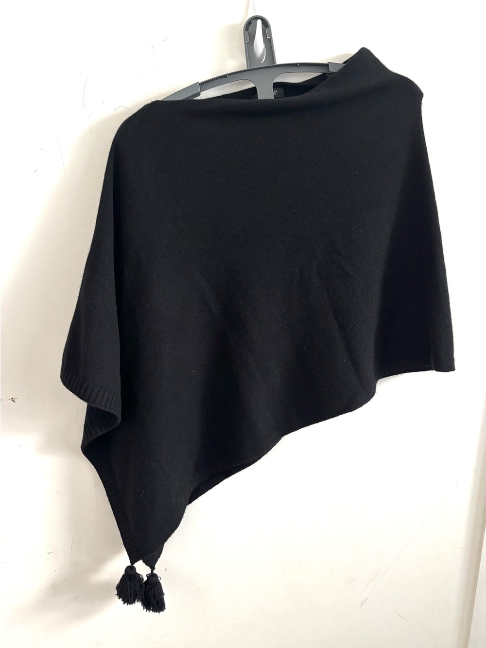 Ann Taylor Cashmere Blend Asymmetric Poncho Sweater Black Tassel Fringe Cape